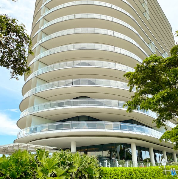 eighty seven park condo