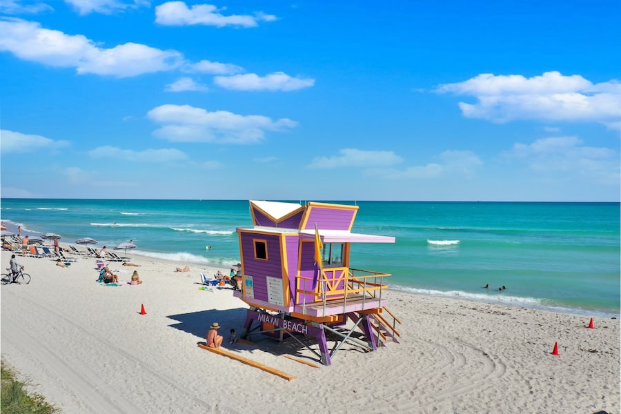 lifeguard stand on miami beach