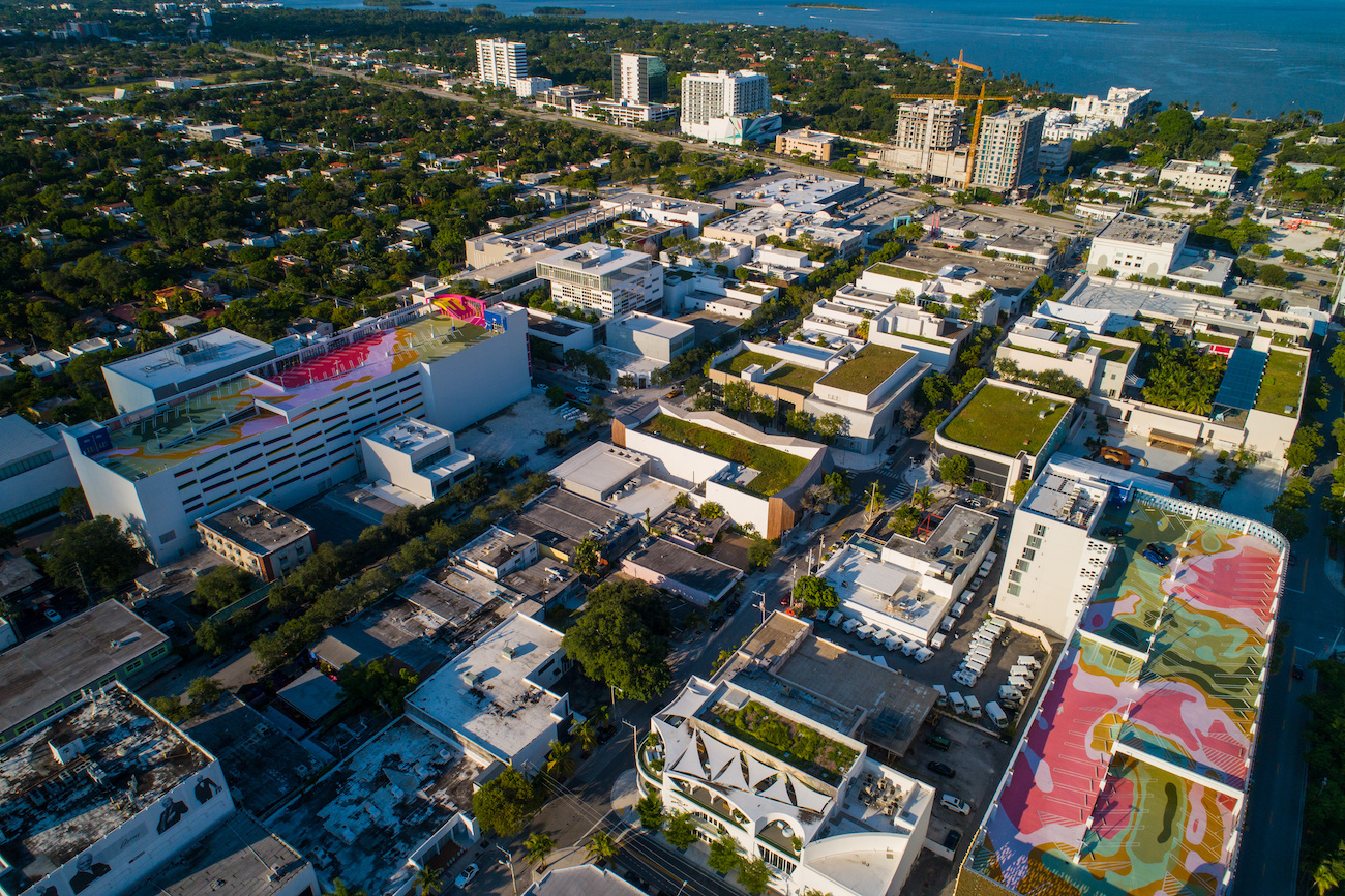Luxury waterfront homes in Miami