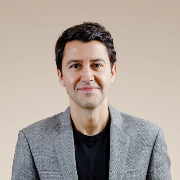 Photo of Ari Afshar | Voyage